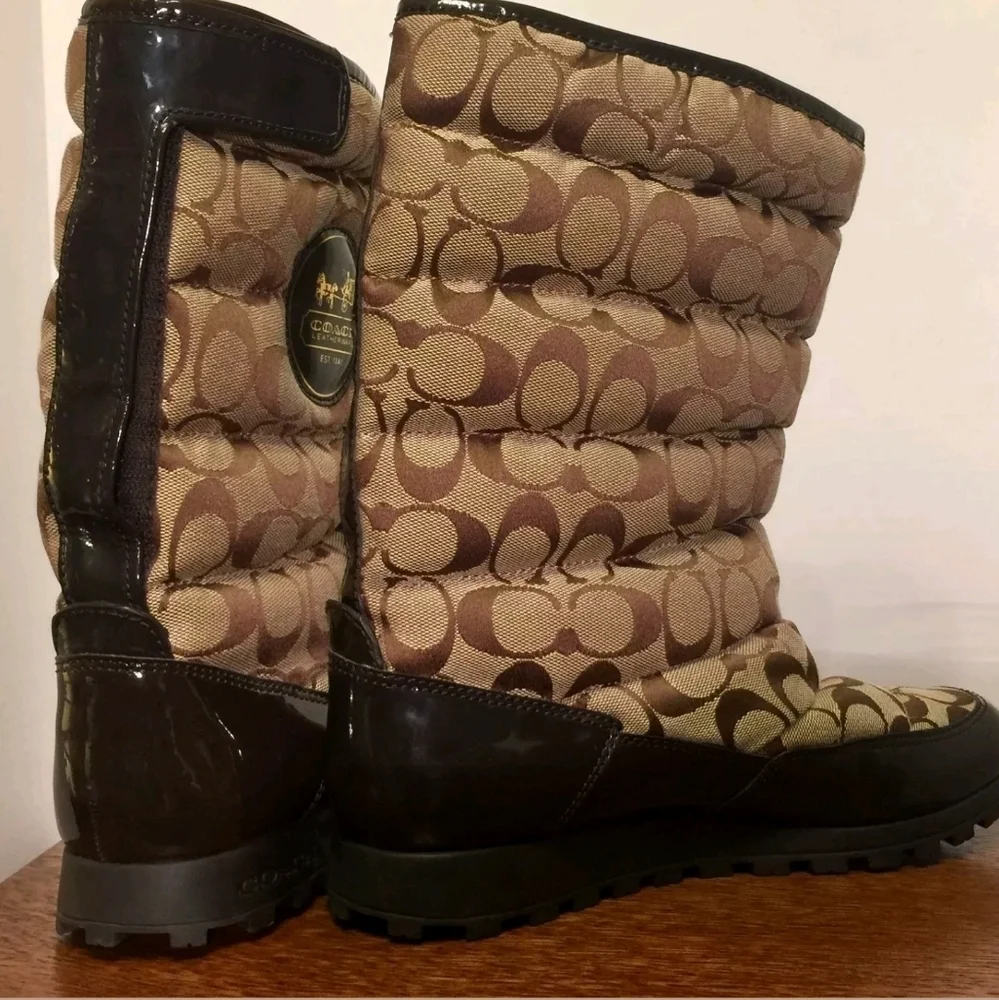 COACH SIG C SNOW BOOTS 7.5